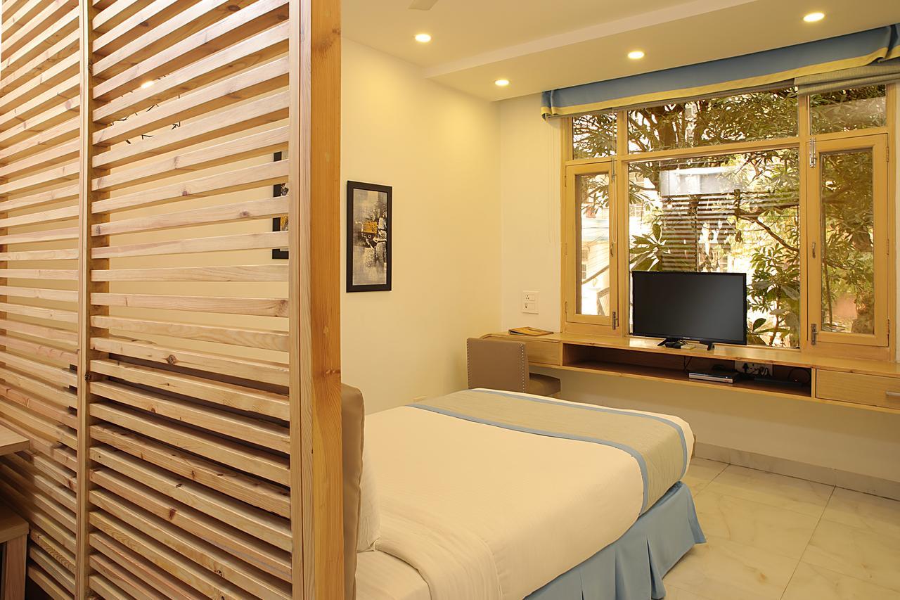 Hotel Ahuja Residency Dlf Phase 2 4*