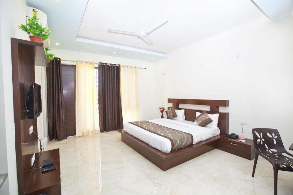 Hotel Oyo Huda Center Market