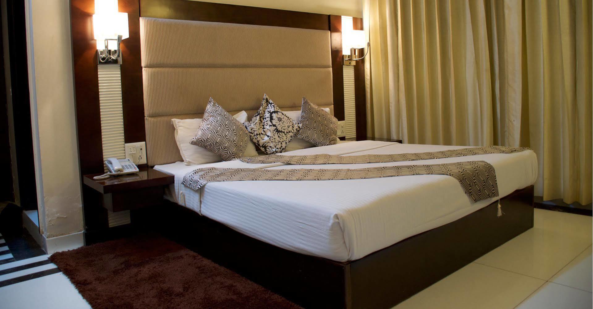 The Grand Bizzotel 3* Gurgaon