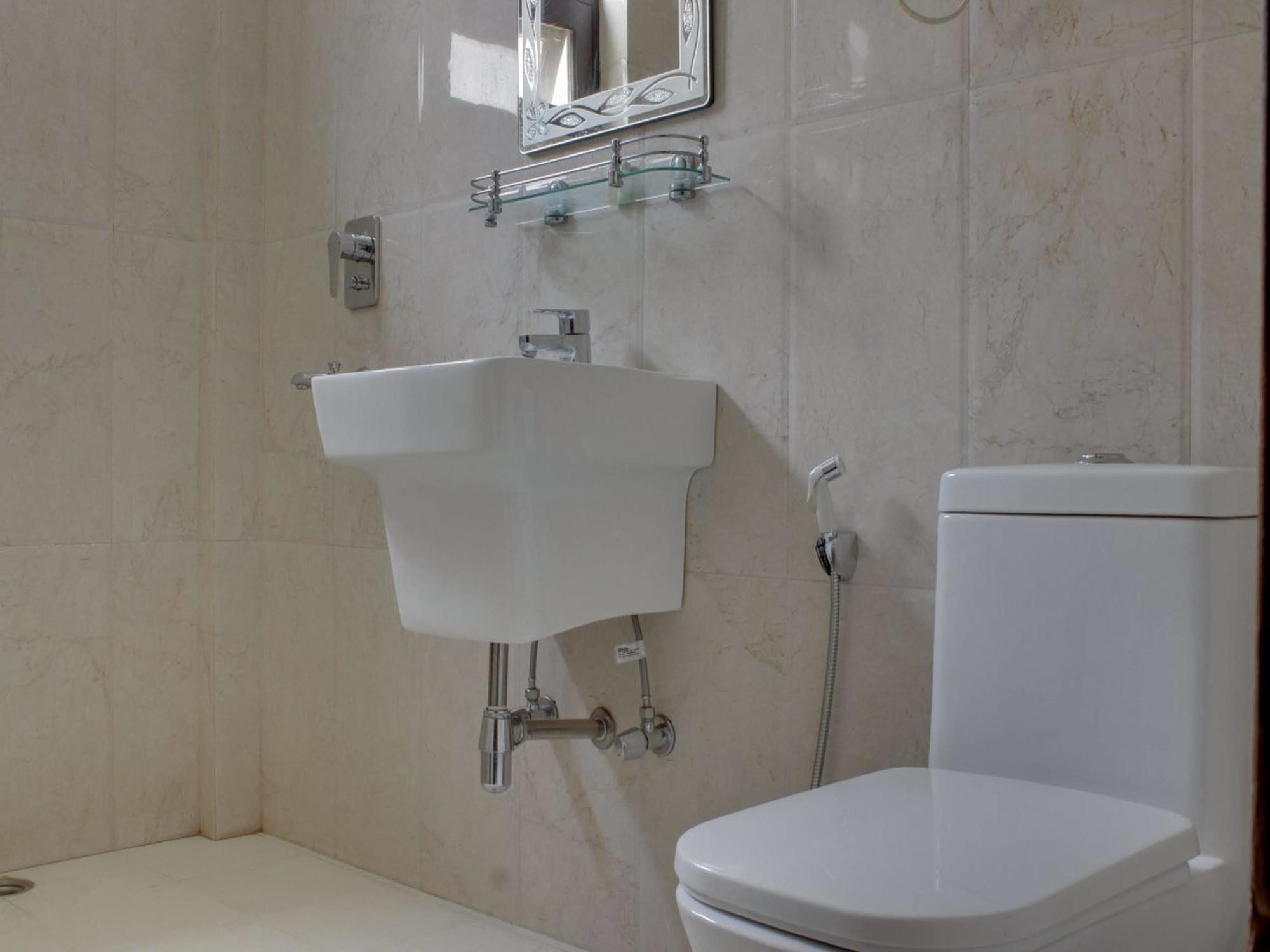 Hotel Oyo Sohna Road Gurgaon