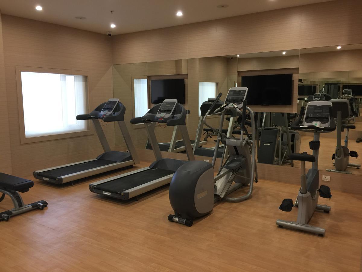 Hotel Red Fox By Lemon Tree Hotels, Sector 60, Gurugram