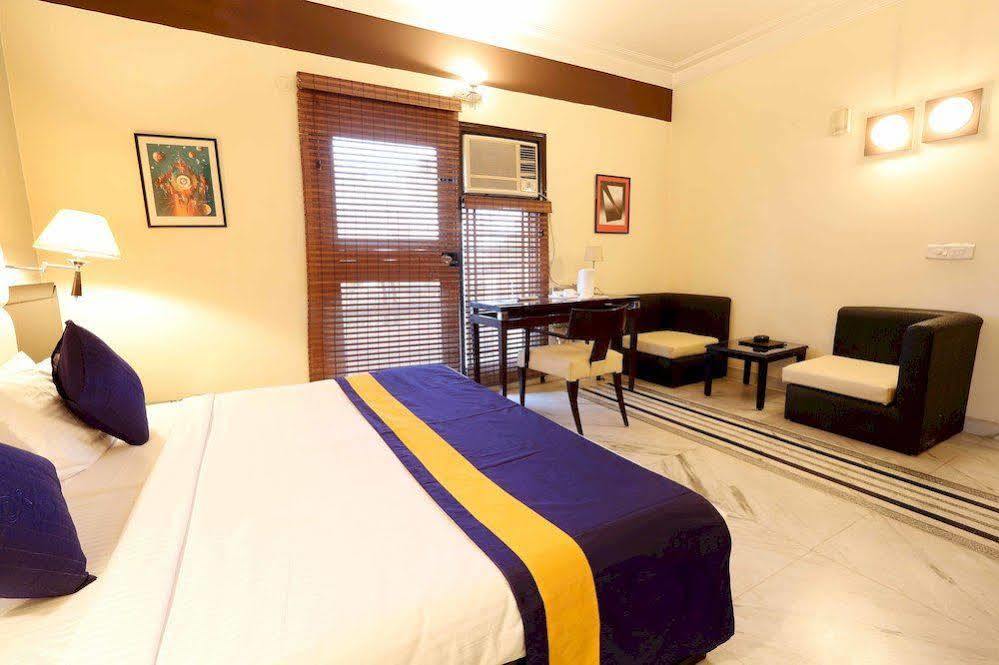 Hotel Oyo Signature Tower Gurgaon