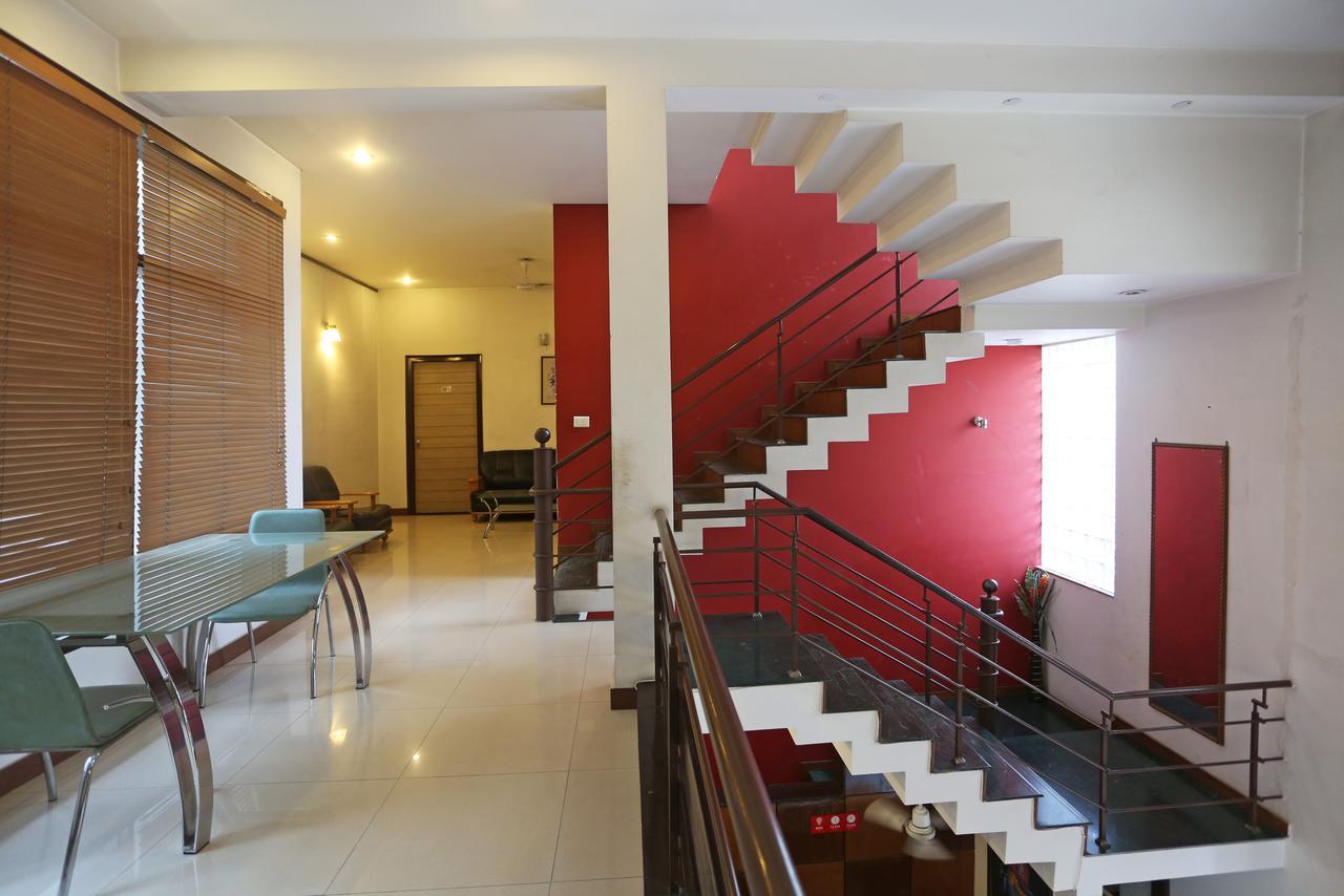 Oyo 5528 Dlf Phase 4 Hotel 3*