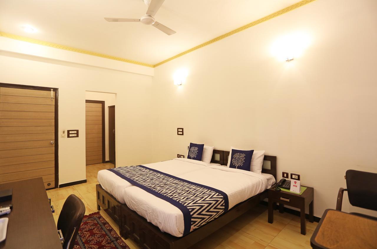 Oyo 5528 Dlf Phase 4 3* Gurgaon