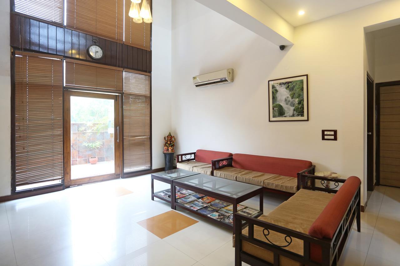 Oyo 5528 Dlf Phase 4 Hotel Gurgaon