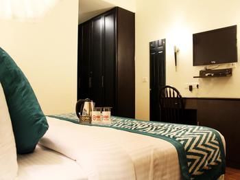 Oyo Premium Ambience Mall 2