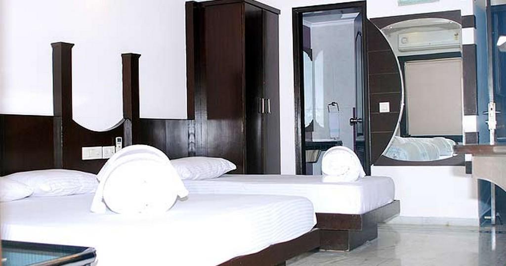 Hotel Maxfort Greenwood 3*