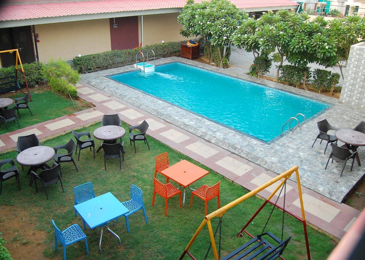 Resort Jps Residency 3*