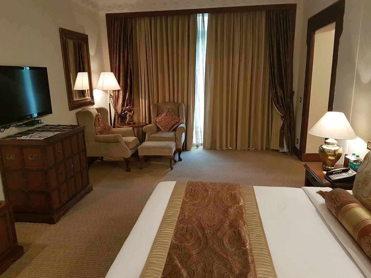 The Palms Town & Country Club -