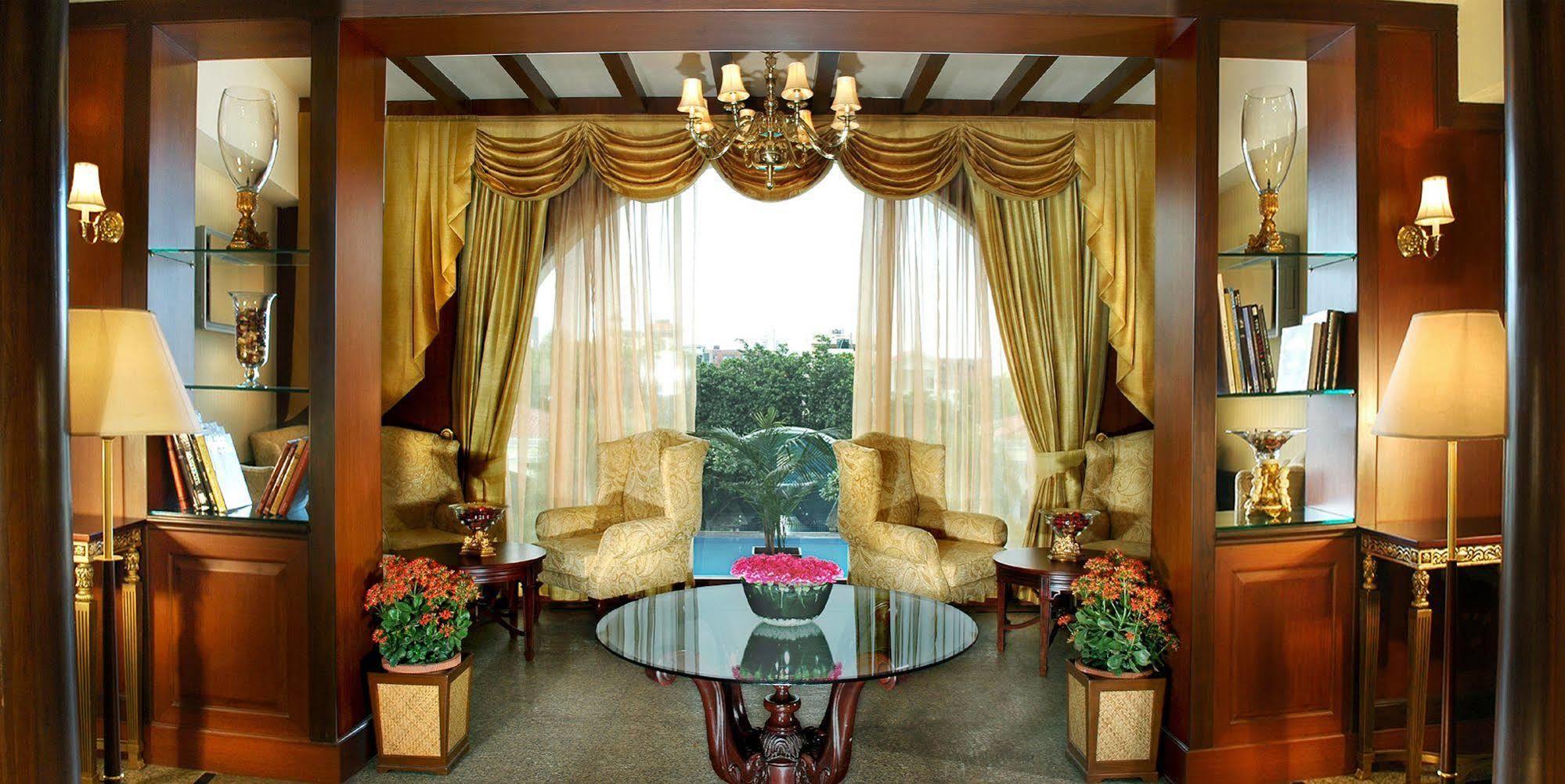 The Palms Town & Country Club - Resort 5*