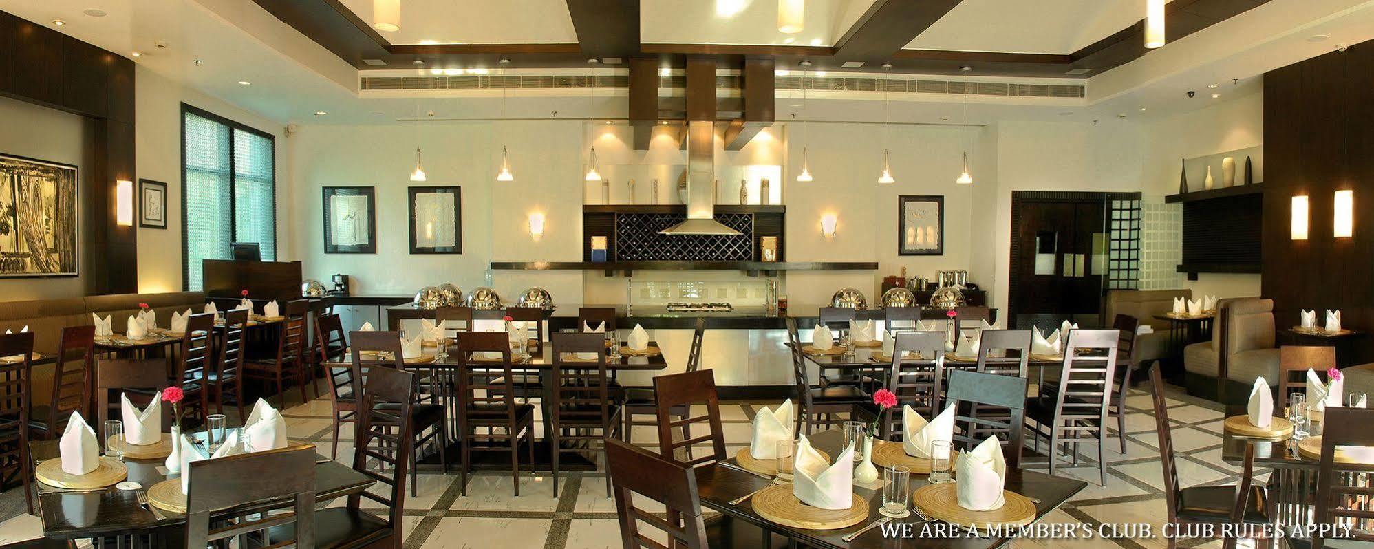 The Palms Town & Country Club - Resort 5*
