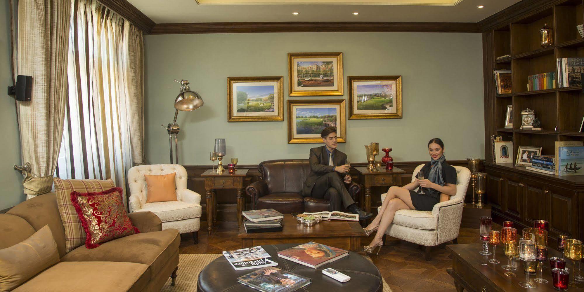 The Palms Town & Country Club -