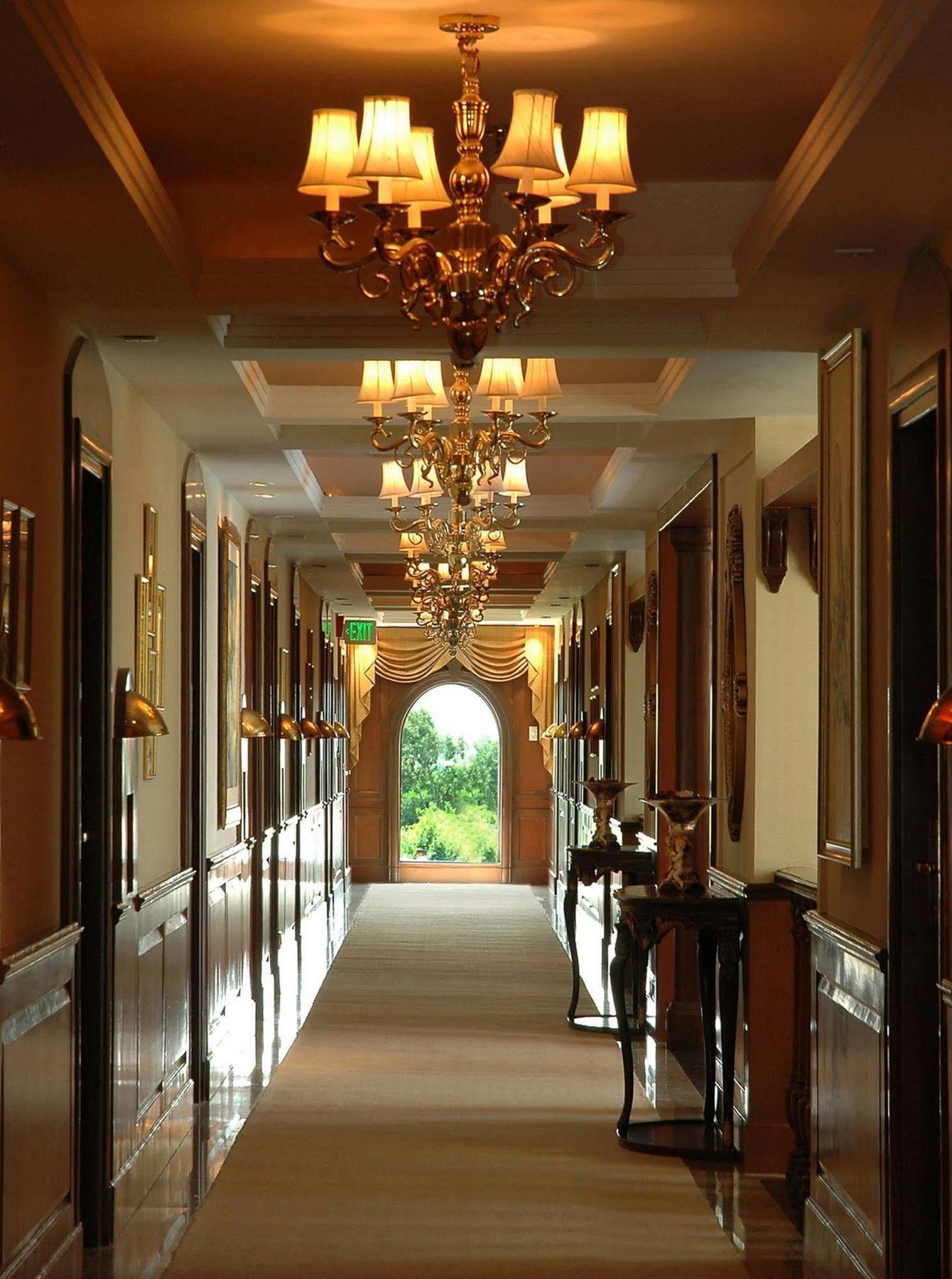 The Palms Town & Country Club - 5* Gurgaon