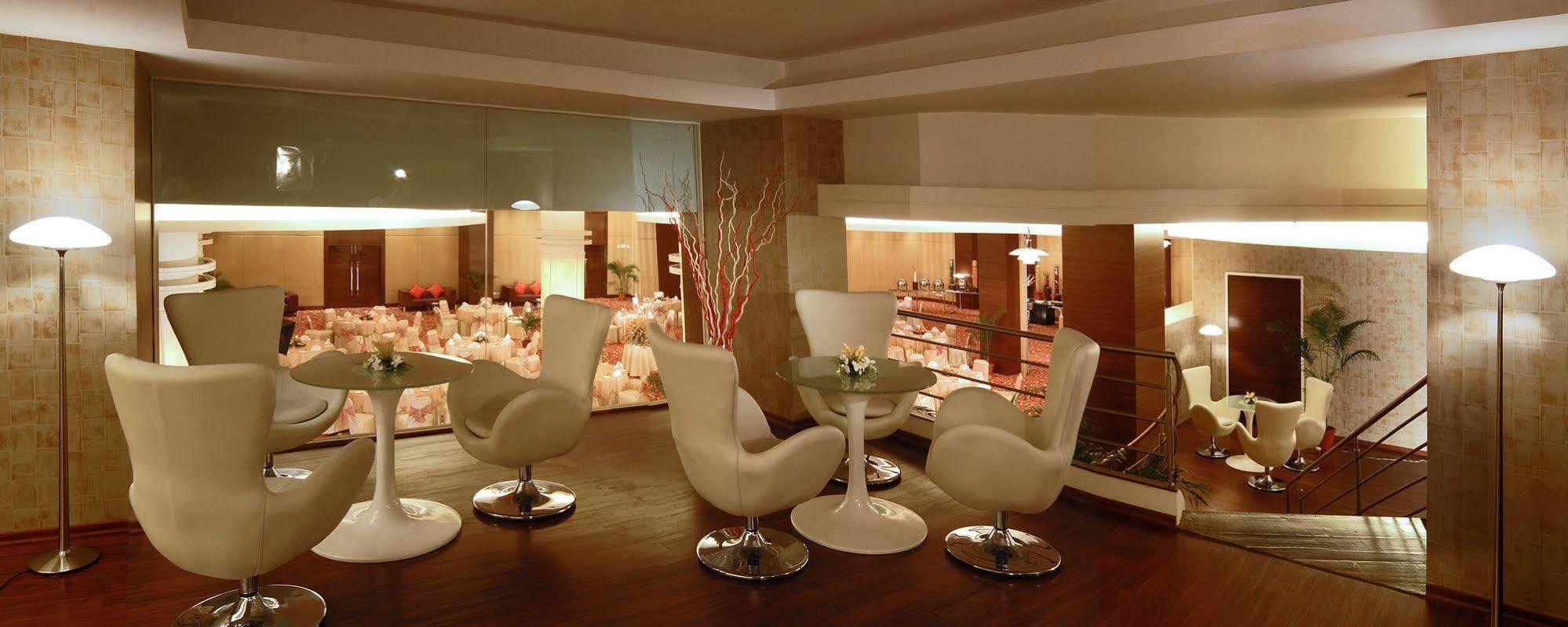 Hotel Galaxy & Gurgaon