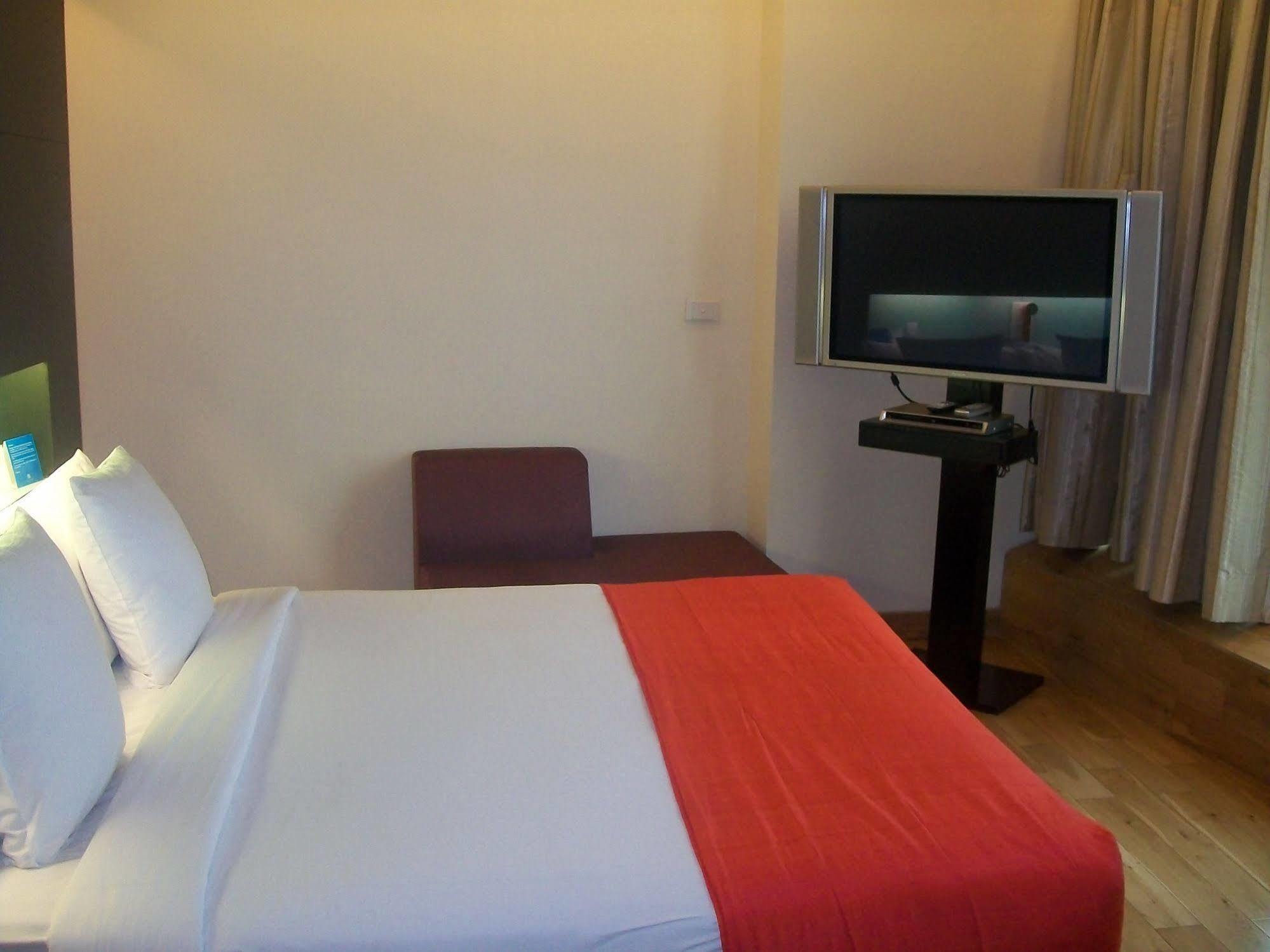 Galaxy & Hotel 5*