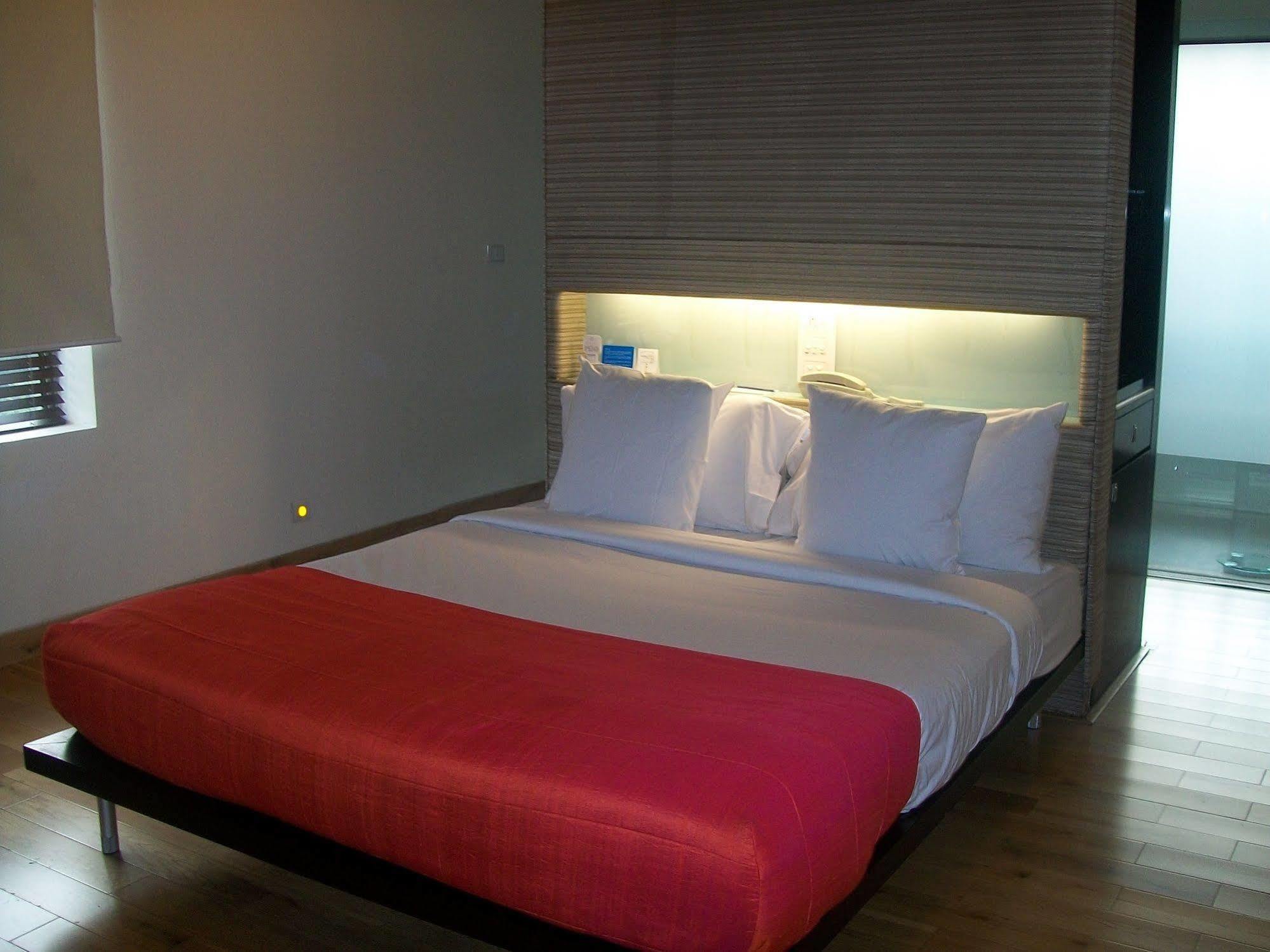 Galaxy & Hotel
