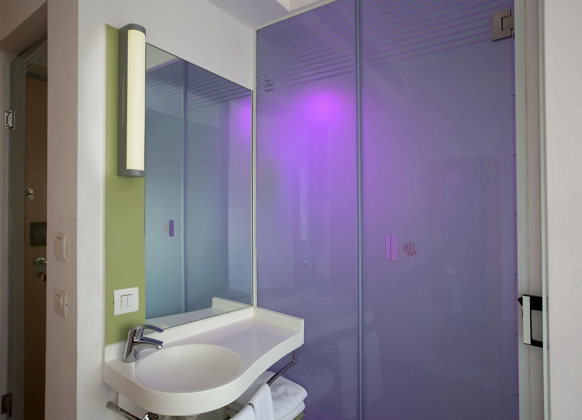 Express Gurugram Sector 50 By Ihg Hotel Gurgaon