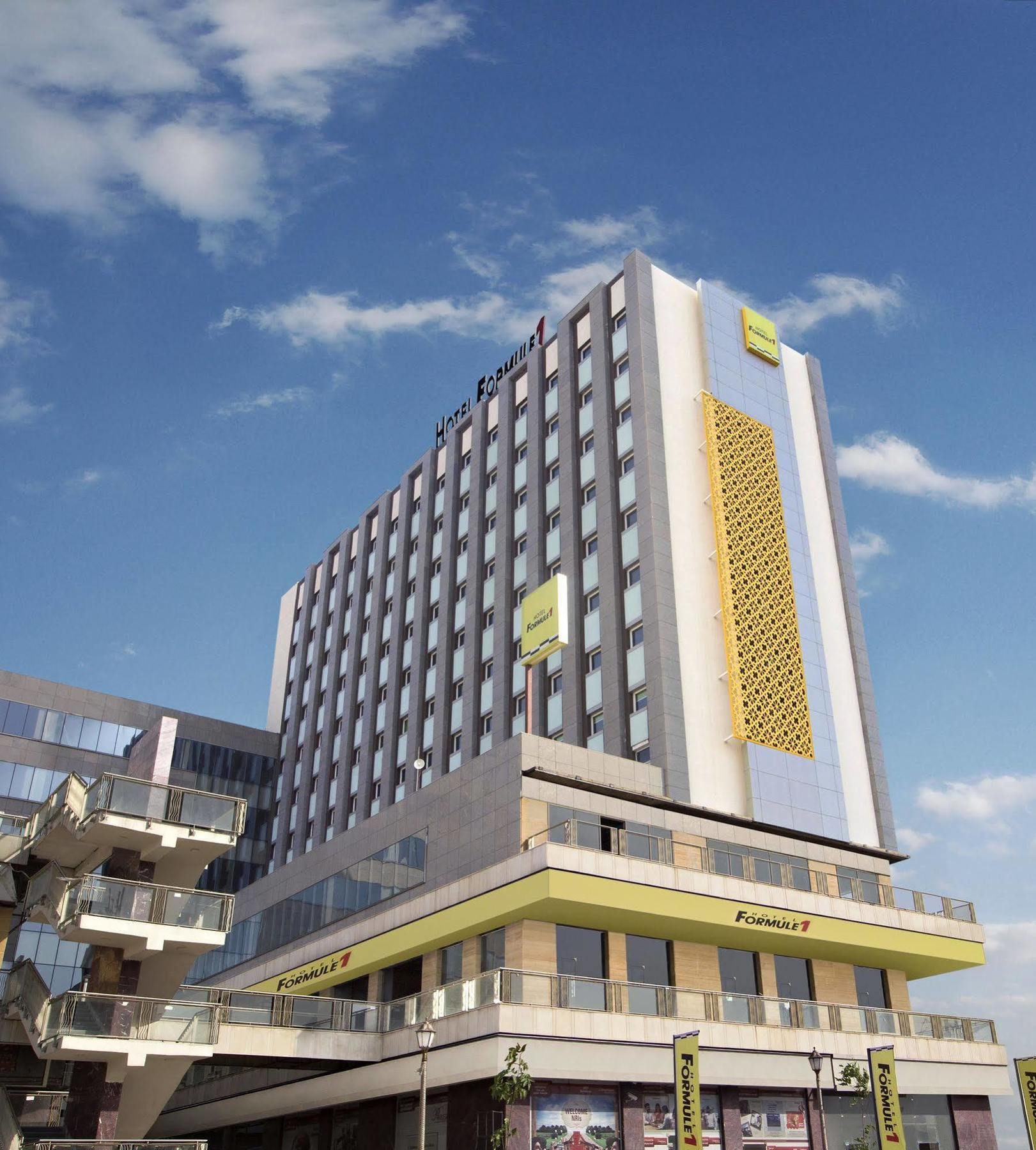 Hotel Express Gurugram Sector 50 By Ihg Gurgaon