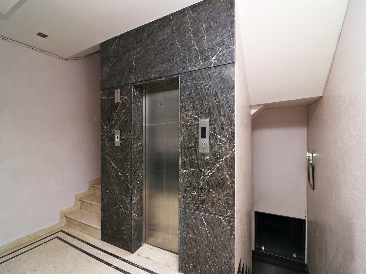 Oyo 15503 Corporate House 3* Gurgaon