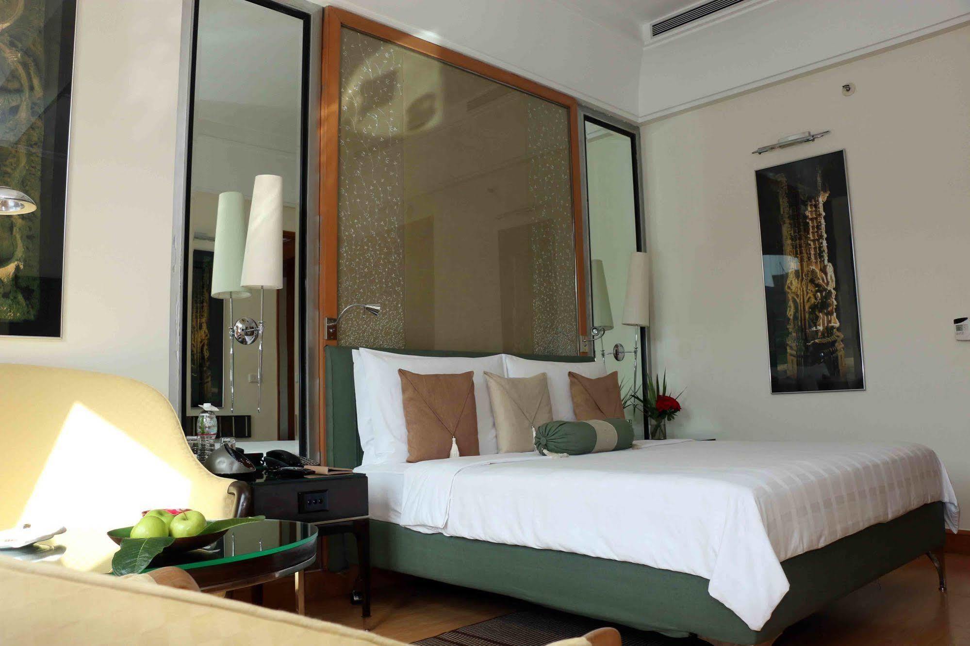 Trident Hotel