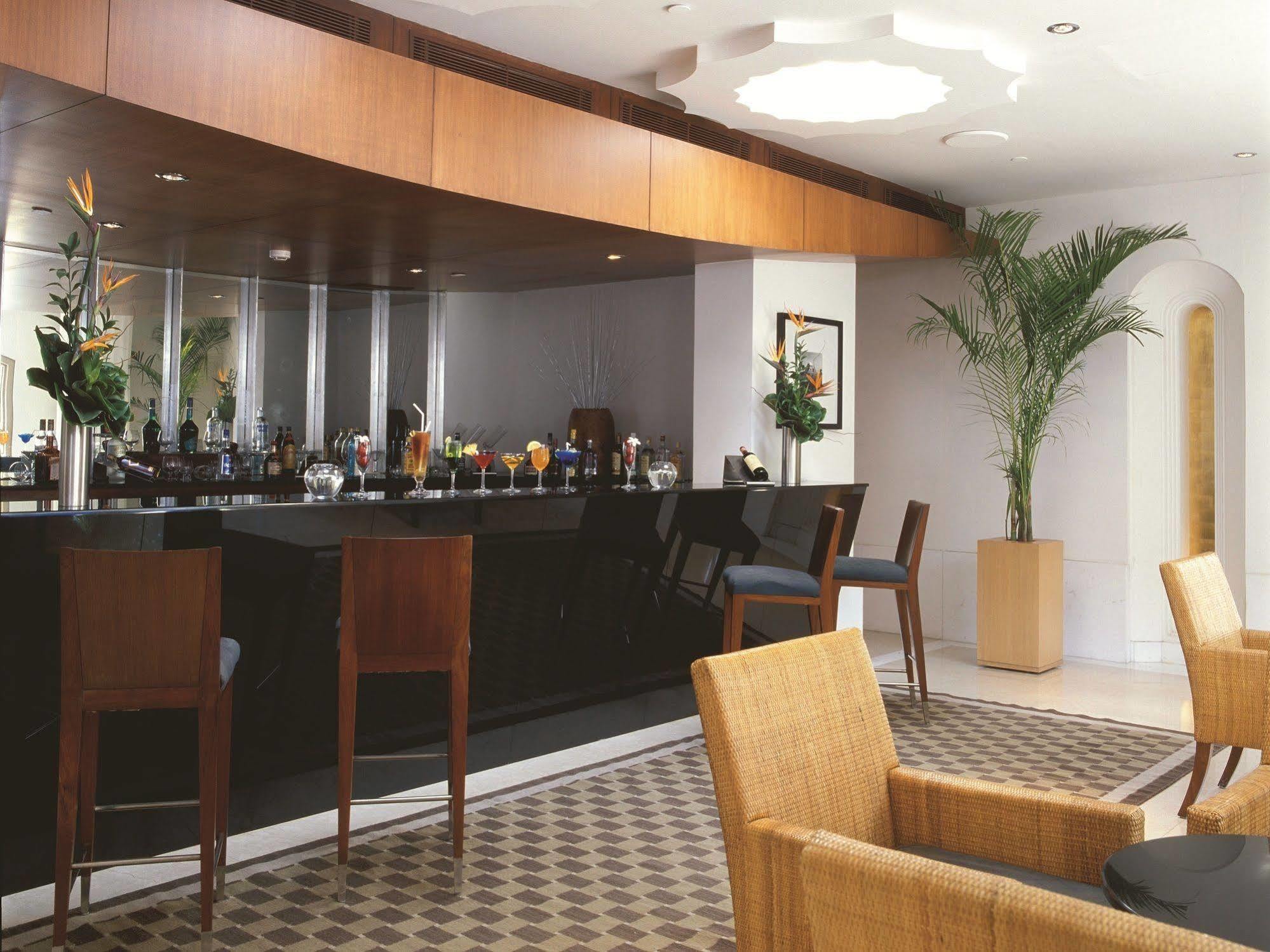 Trident Hotel