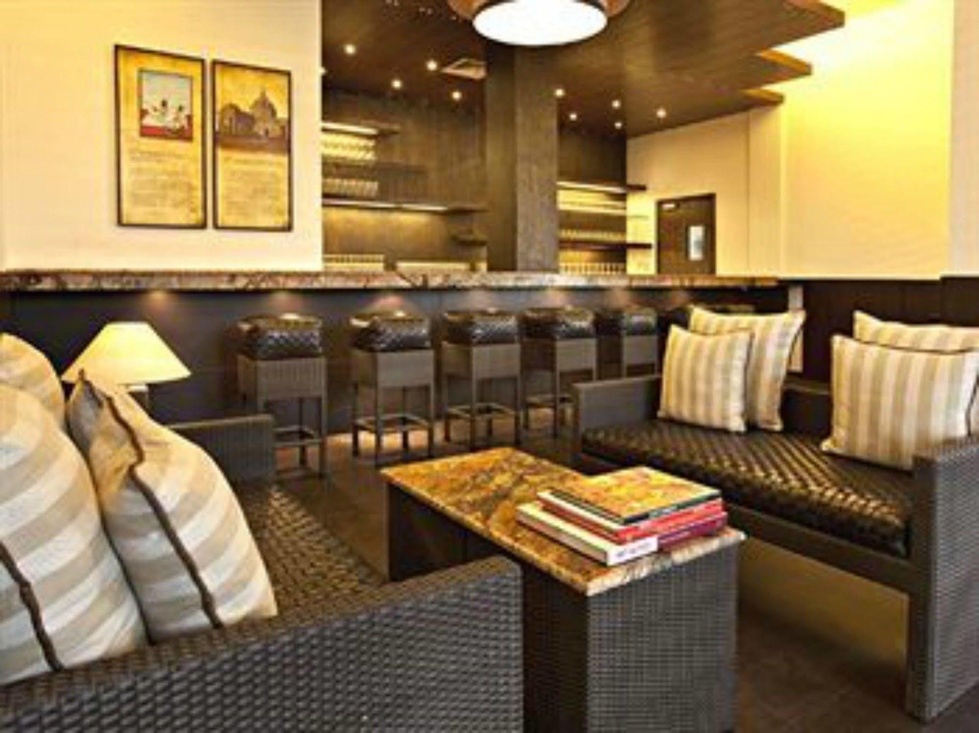 Resort Lemon Tree Hotel, Tarudhan Valley, Manesar Gurgaon