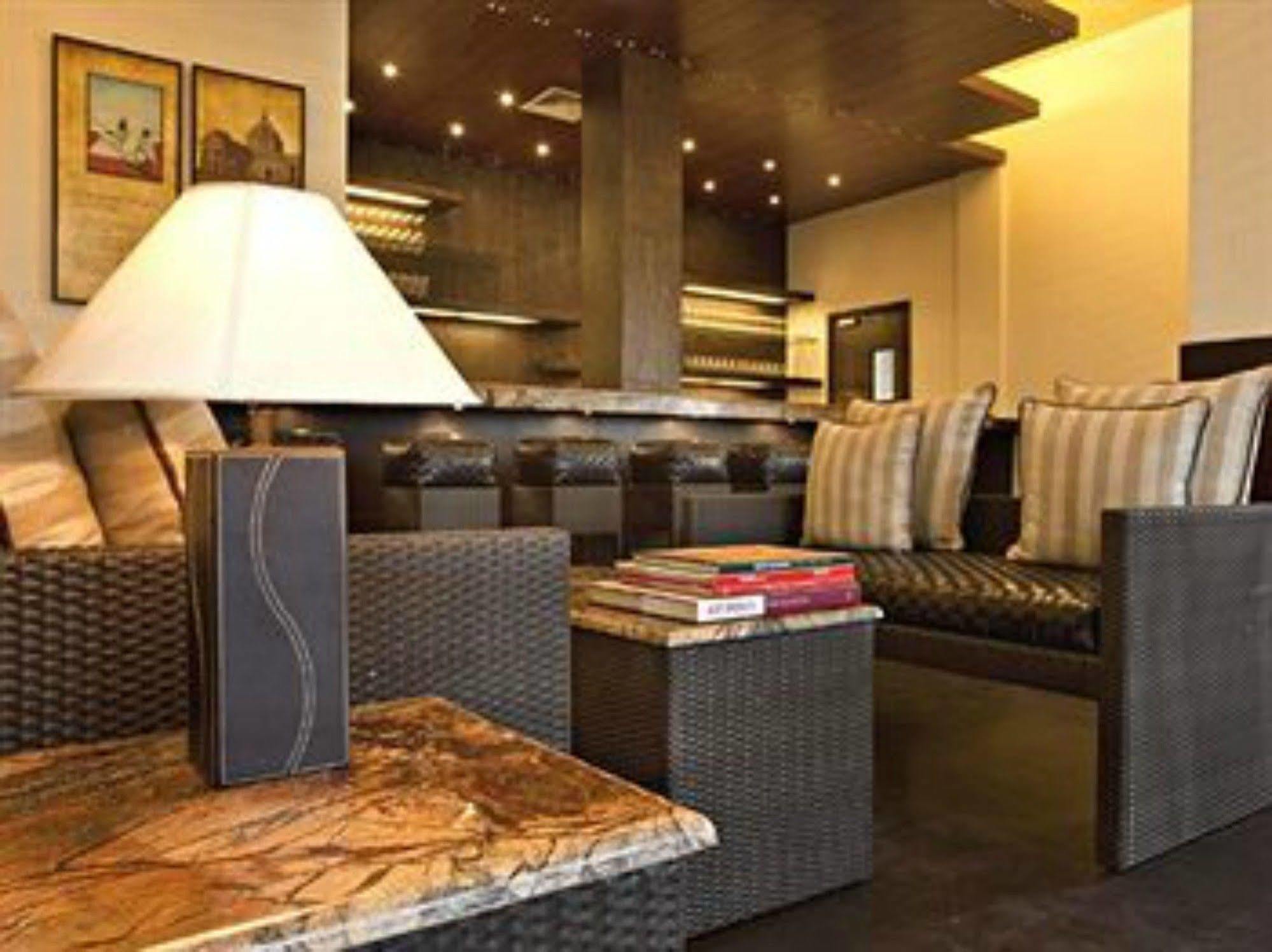 Lemon Tree Hotel, Tarudhan Valley, Manesar