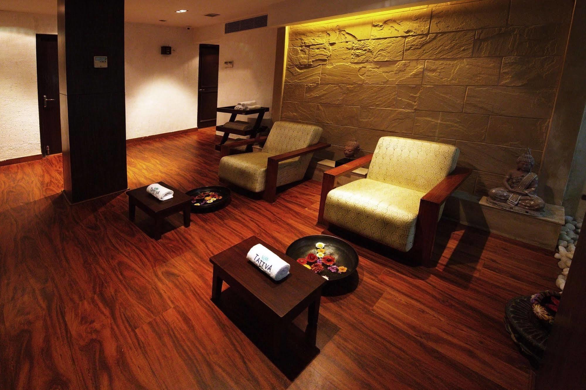 Resort Lemon Tree Hotel, Tarudhan Valley, Manesar Gurgaon