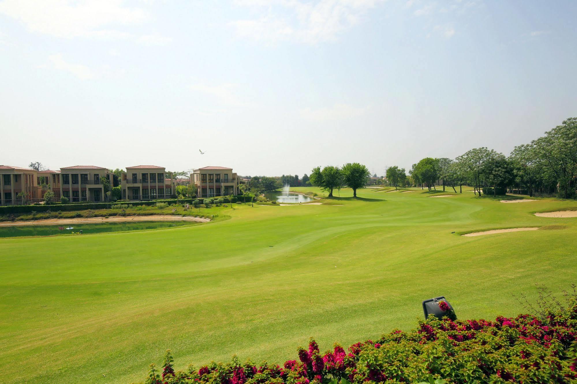 Lemon Tree Hotel, Tarudhan Valley, Manesar