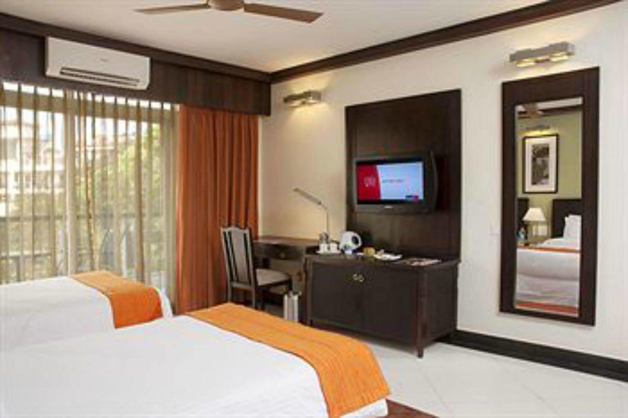 Lemon Tree Hotel, Tarudhan Valley, Manesar 4*