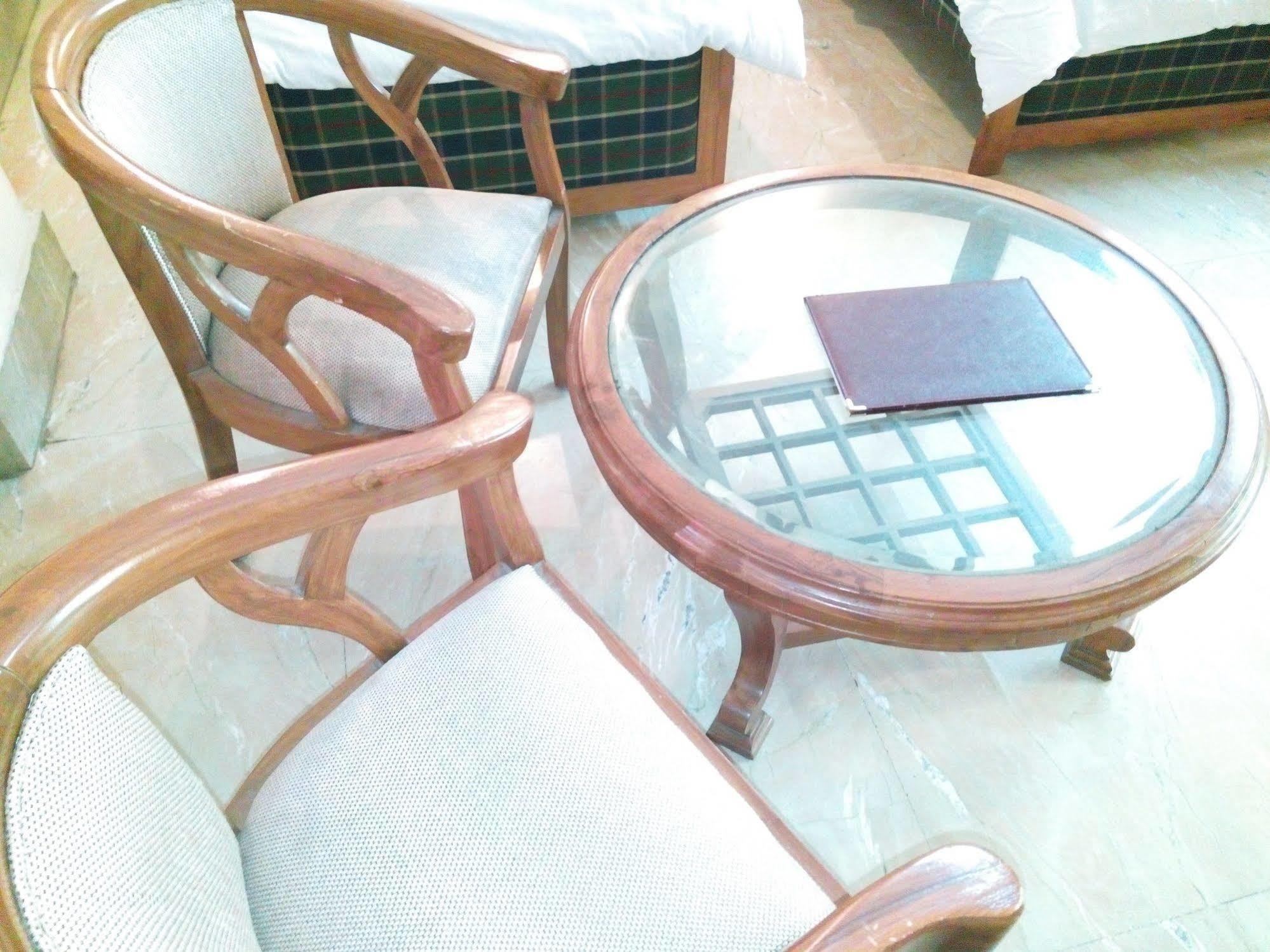 Queens Residency Hotel 3*