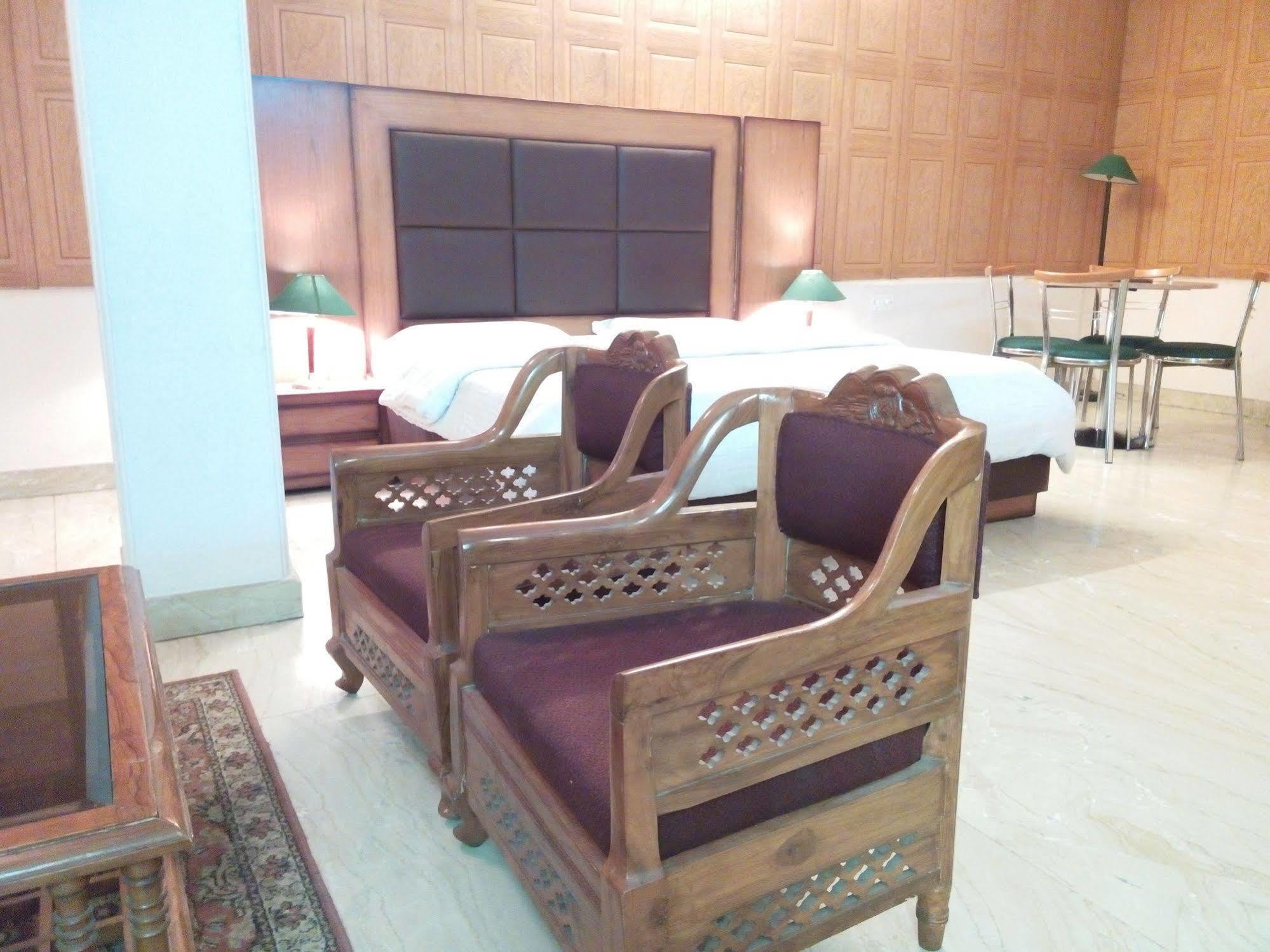 Queens Residency 3* Gurgaon