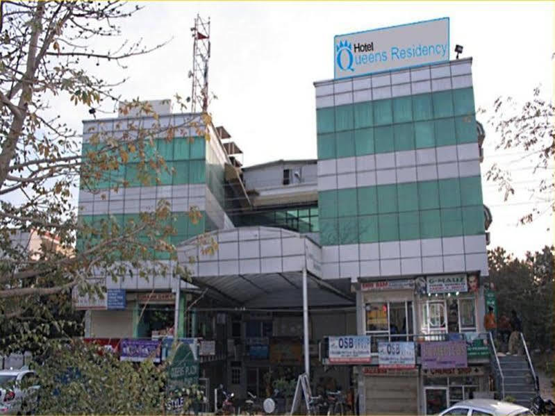 Hotel Queens Residency
