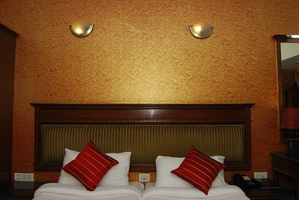 The Maple Leaf @ Dlf Cyber Hotel