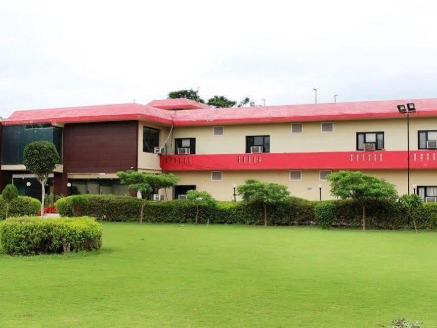 Pacific Suryansh Hotel
