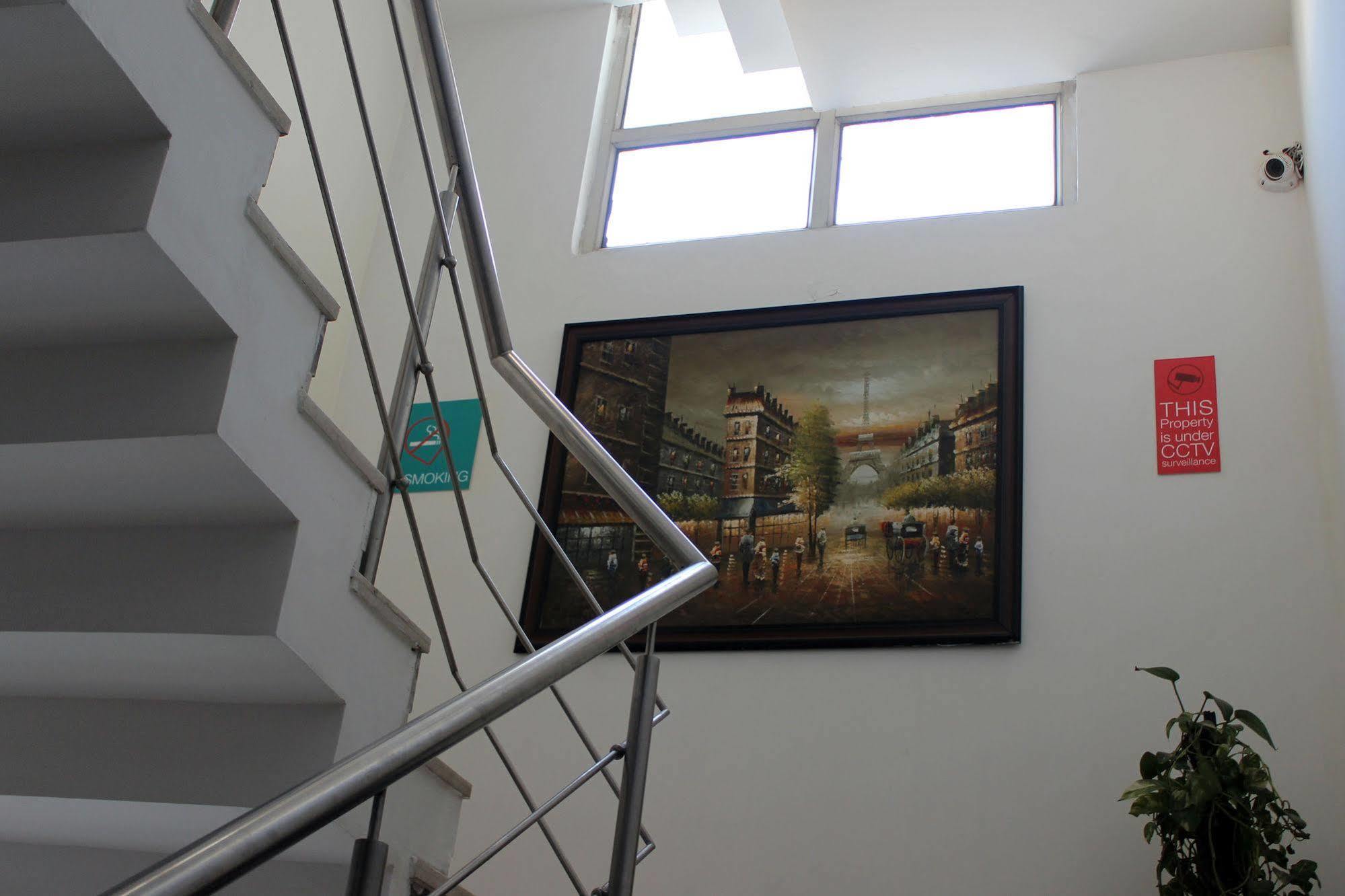 Guest house Oyo Cyber 3*