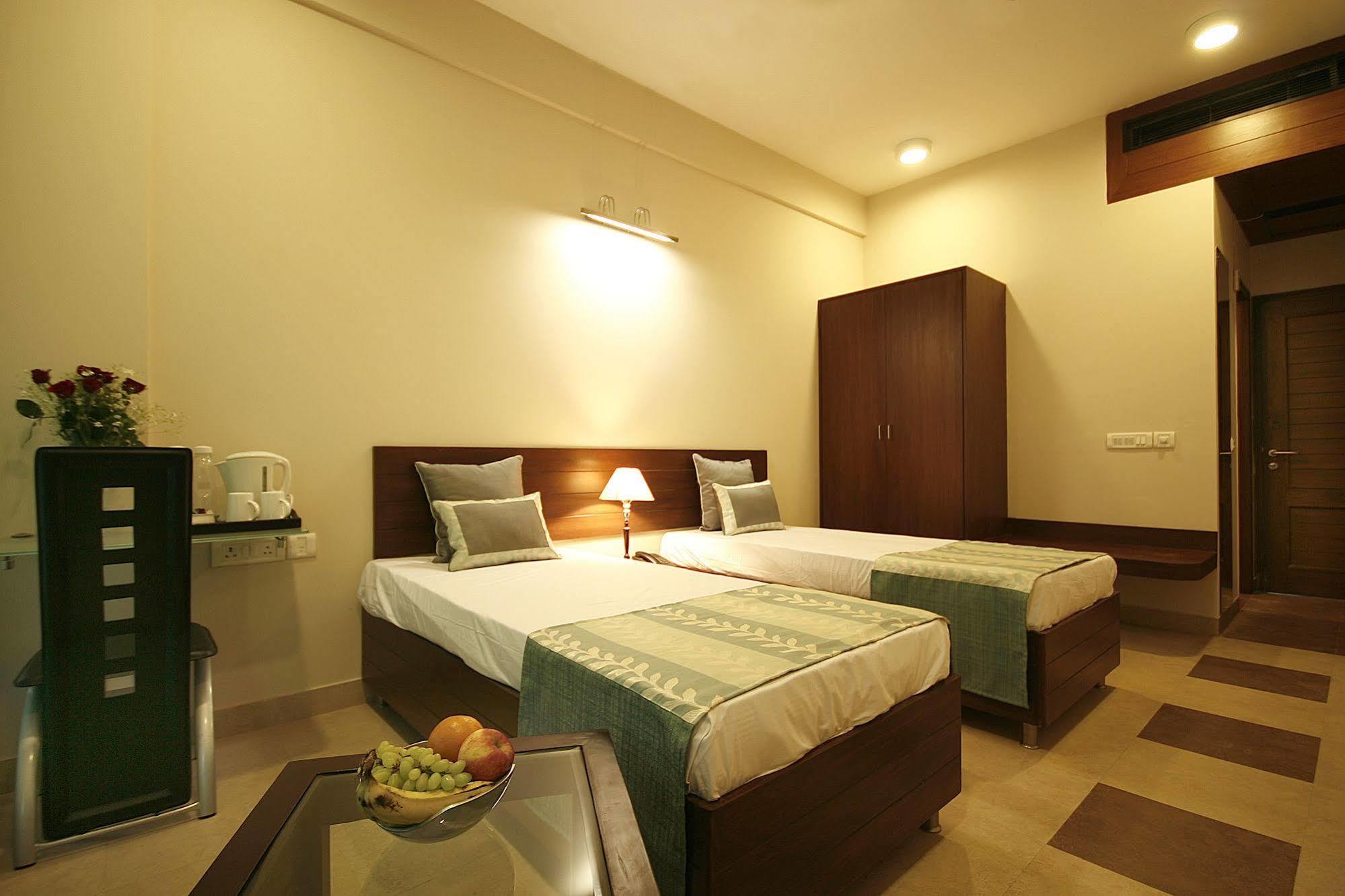Ahuja Residency Parklane, Gurgaon