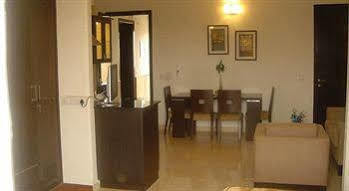 Hotel Ahuja Residency Dlf Phase 2