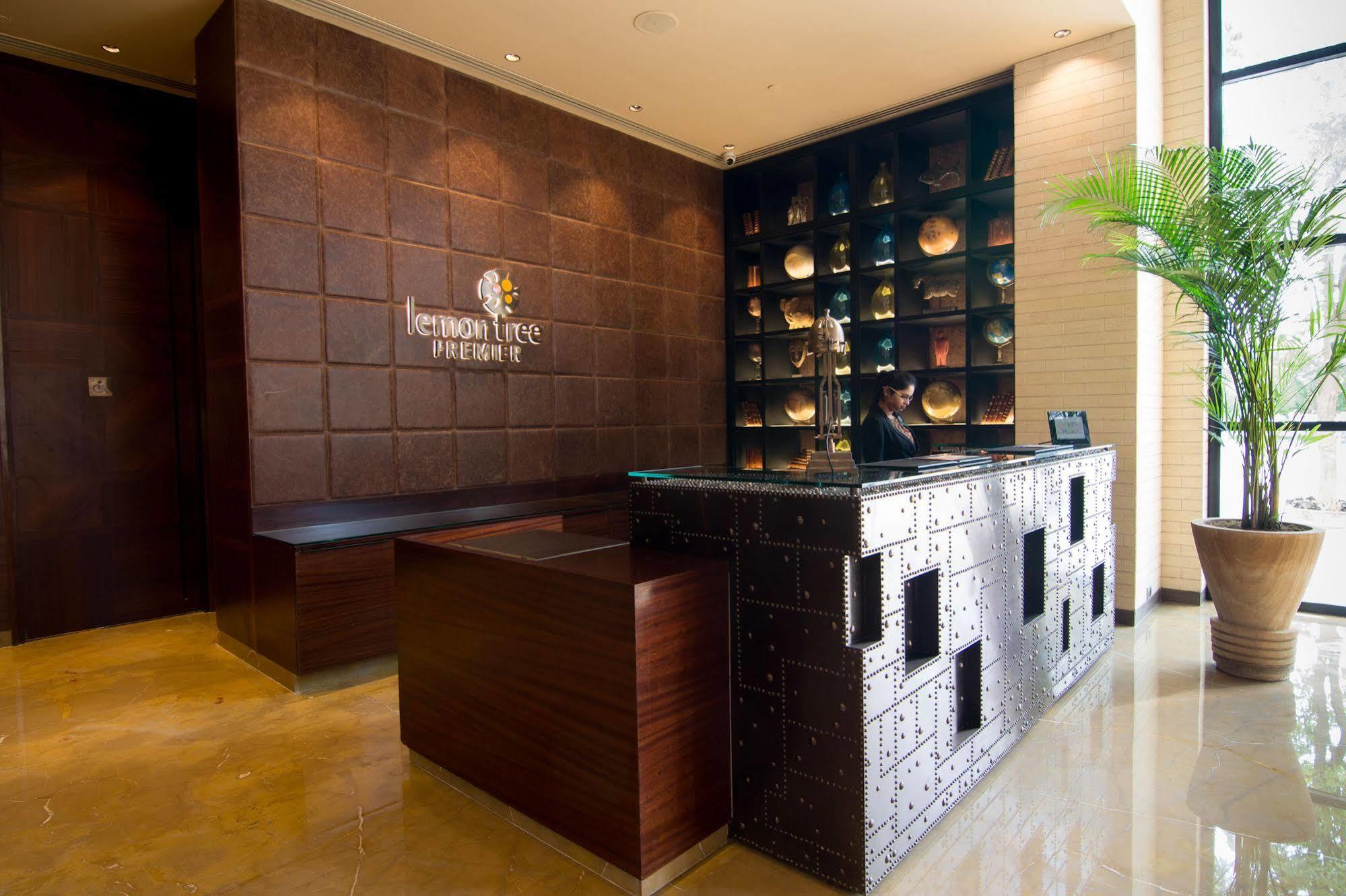 Hotel Lemon Tree Premier Center