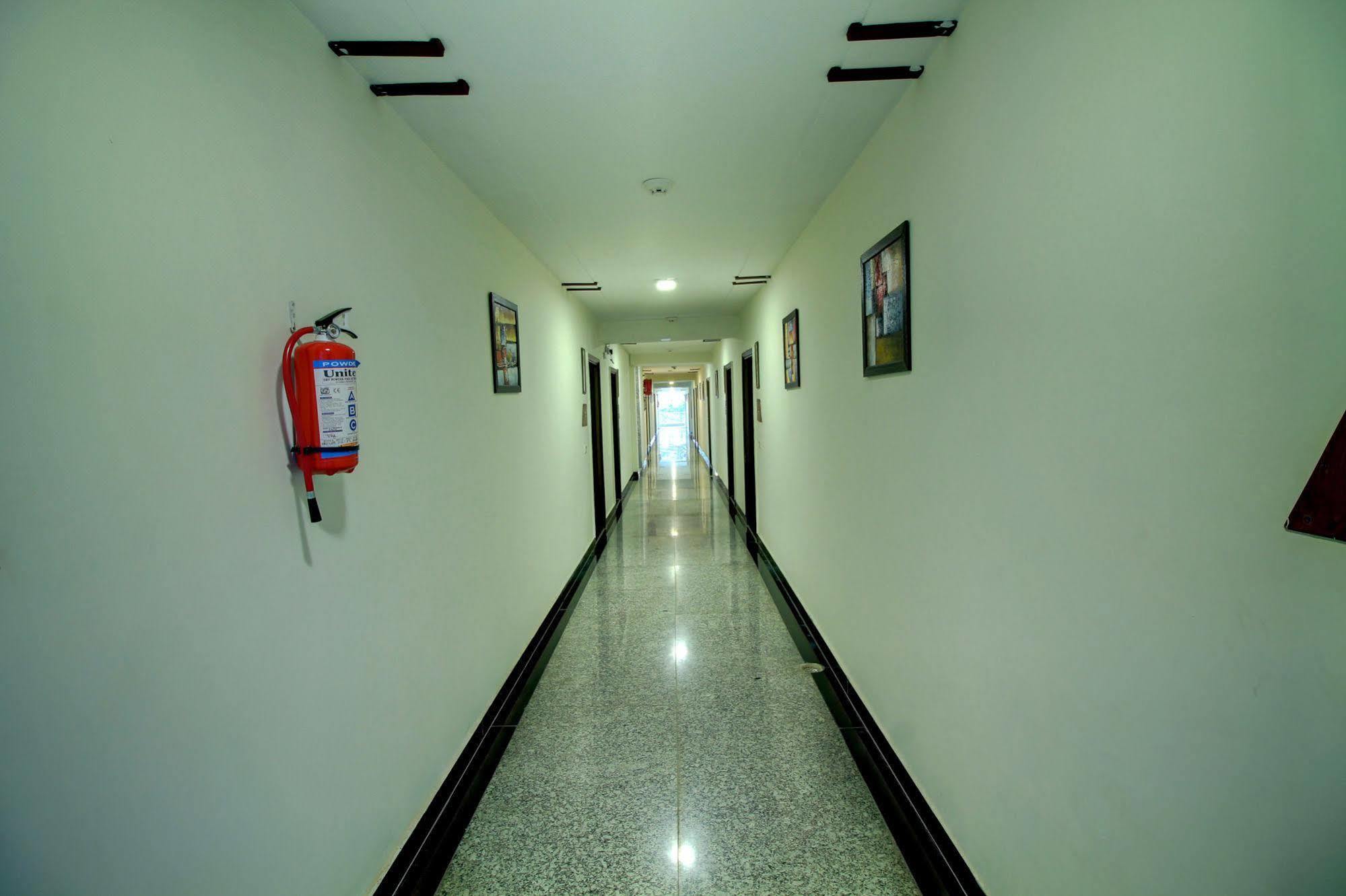Staayz Premium Gurgaon Guest house