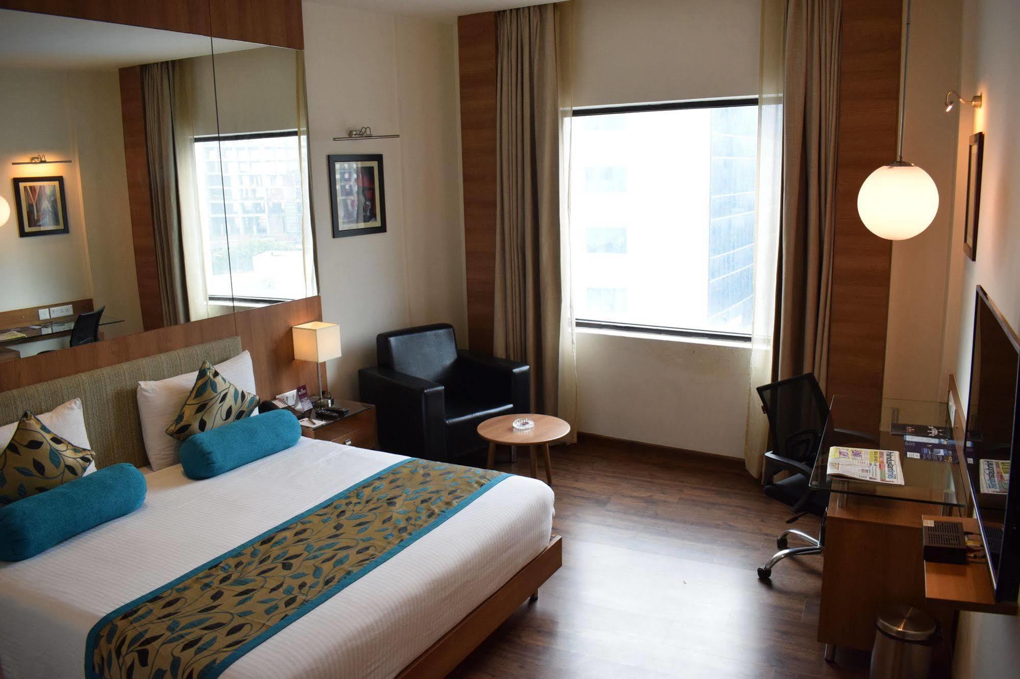 Hotel Misaki Manesar 4*