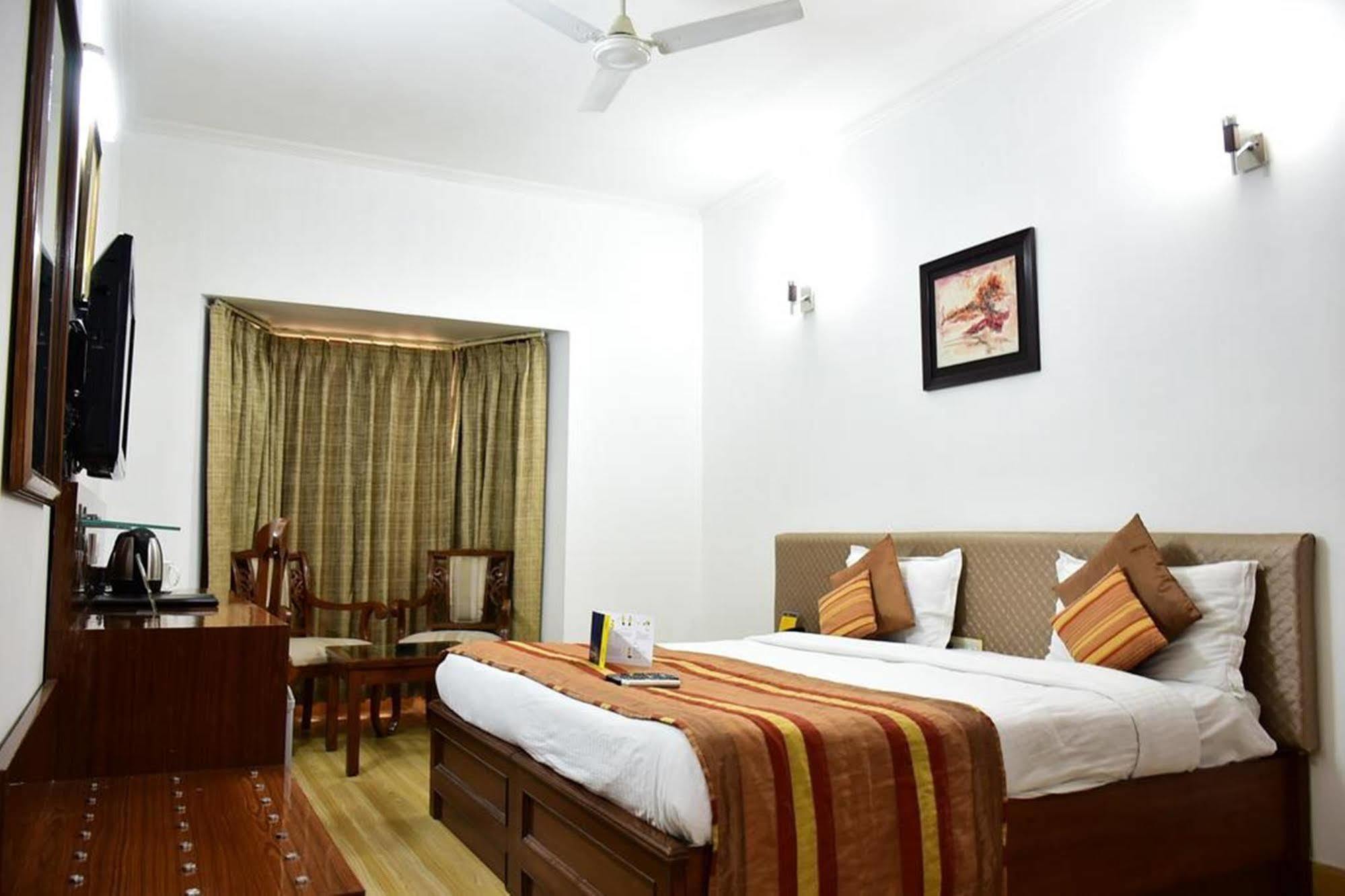 Windsor Castle Cyber 3* Gurgaon