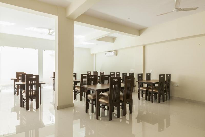 Hotel Oyo 14482 Live
