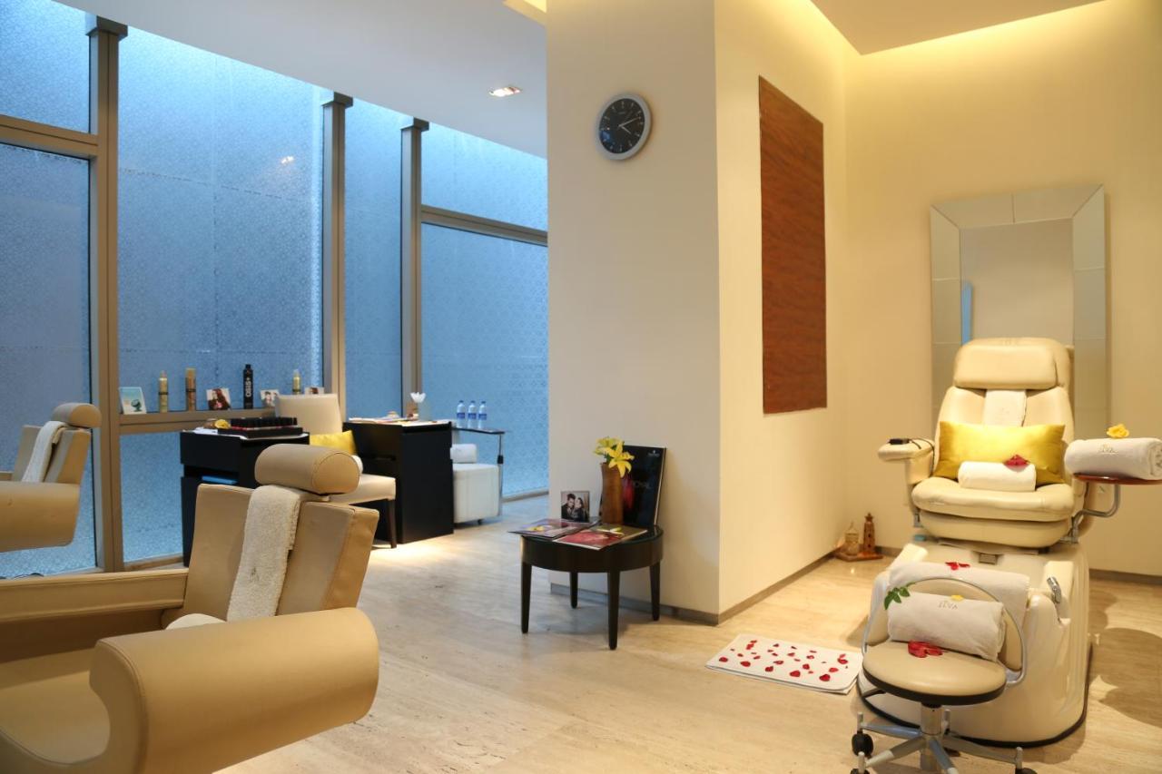 Taj Centre Gurugram Hotel