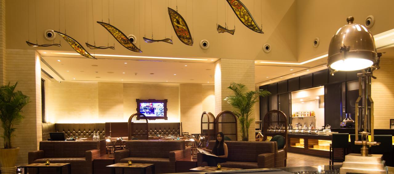 Lemon Tree Premier Center 4*
