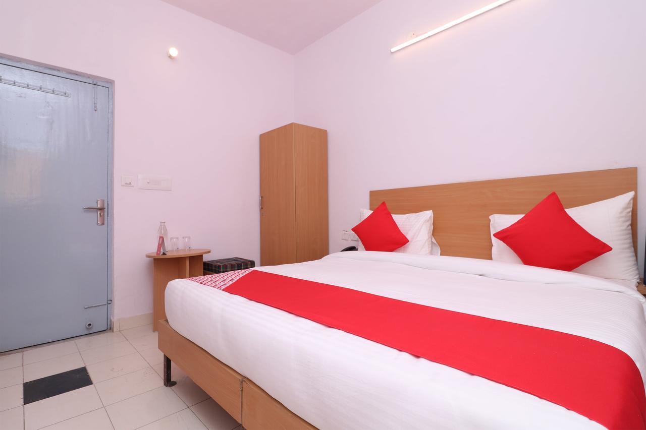 Oyo Flagship 14530 Sector 14 Harsh Gurgaon