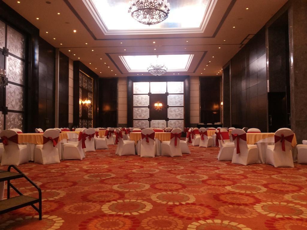 Hotel The Pllazio Gurgaon