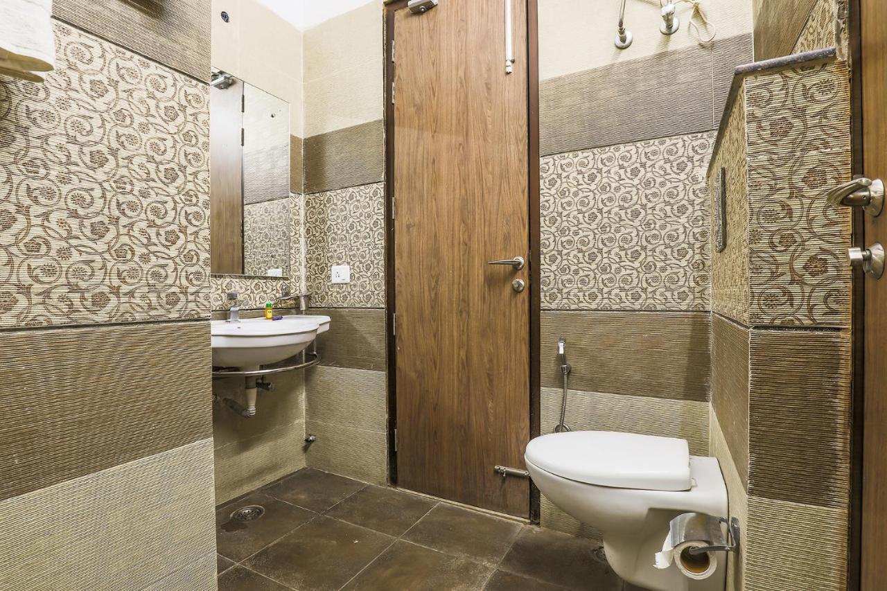 Hotel Fabhotel Daffodil Huda Center