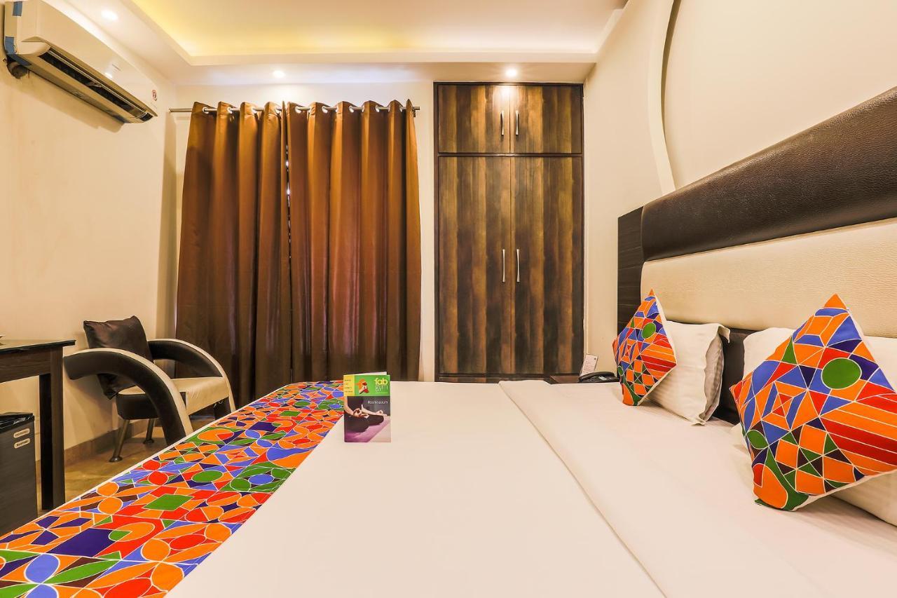 Hotel Fabhotel Daffodil Huda Center