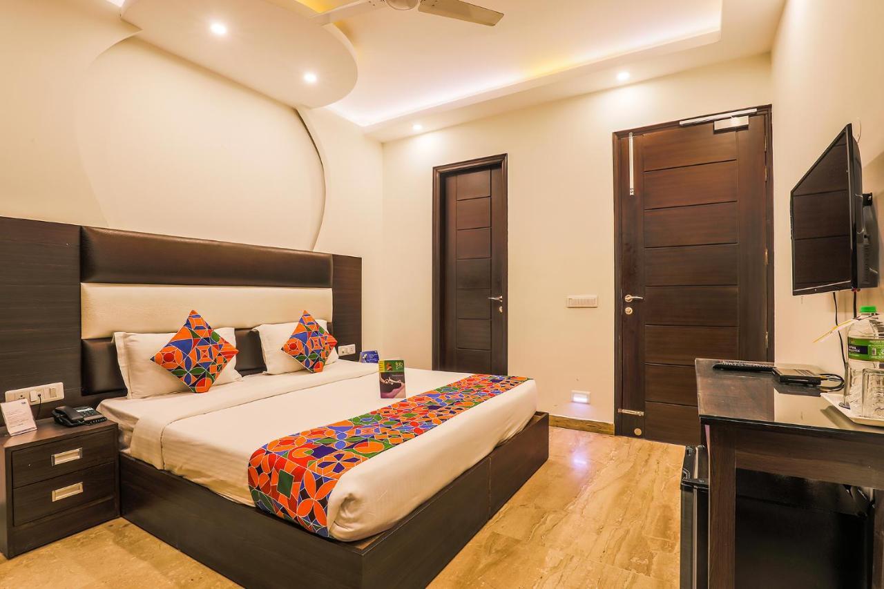 Hotel Fabhotel Daffodil Huda Center 3*